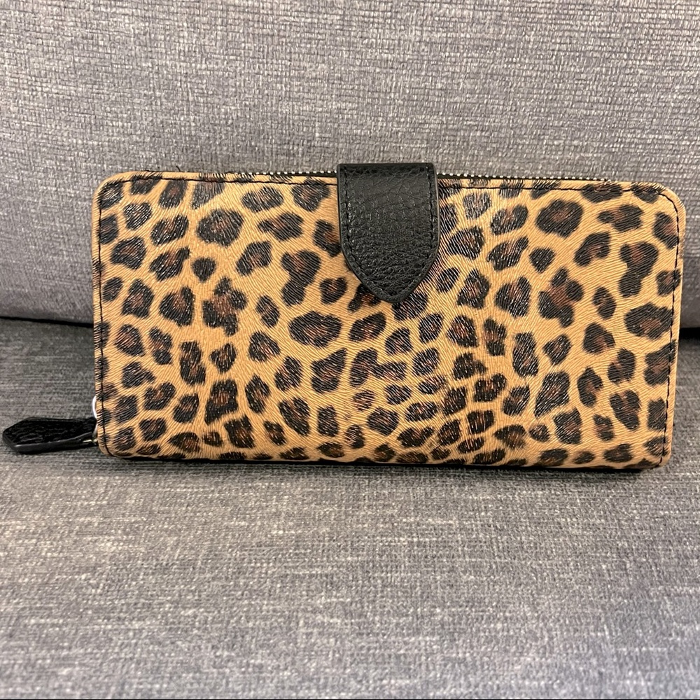 Liz Claiborne Wallet